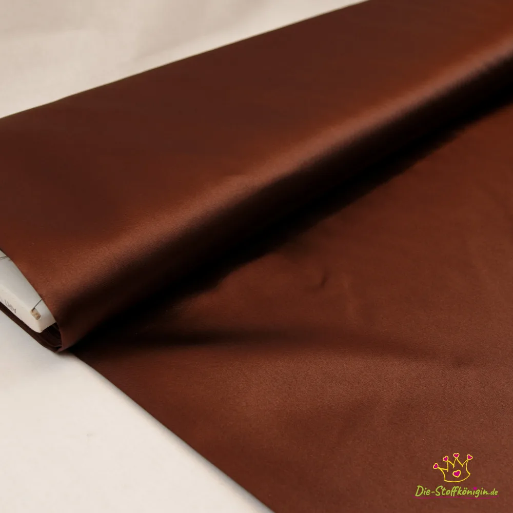 Satin in Braun, Meterware im Detail