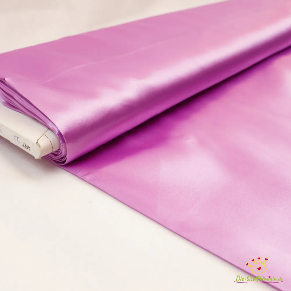 Satin in Flieder, Meterware im Detail