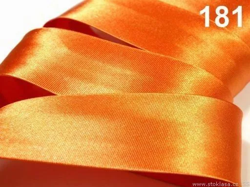 Satinband in Orange, Meterware im Ausschnitt