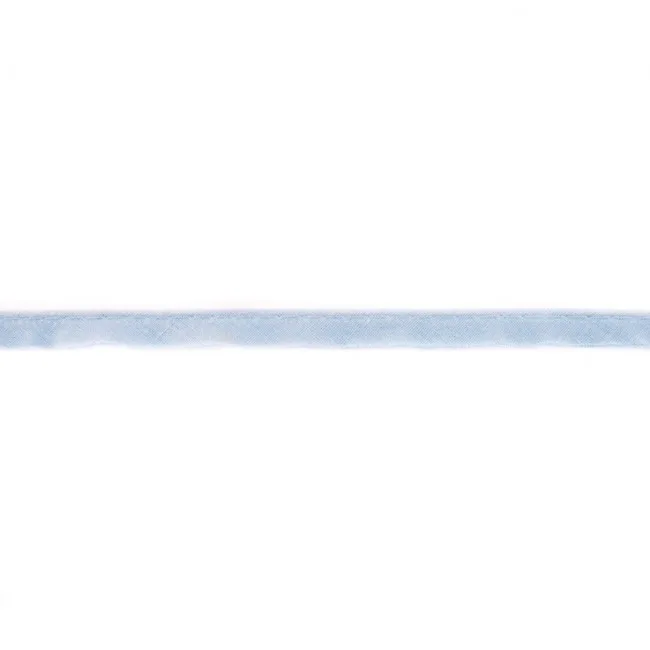 Paspelband Hellblau, Meterware im Ausschnitt