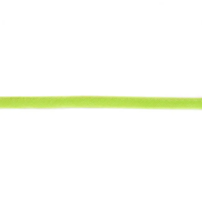 Paspelband Lime, Meterware im Ausschnitt