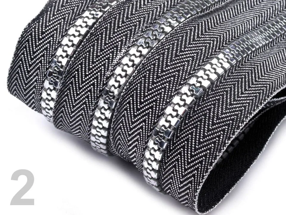 Reißverschluss als Meterware in Silber, spiralförmig, mit 5 mm Spiralbreite