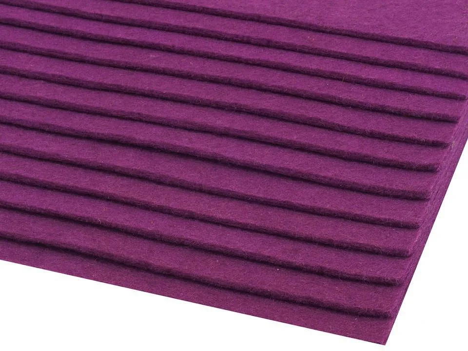 Bastelfilz Violett, Produktansicht im Sortiment der Stoffkönigin