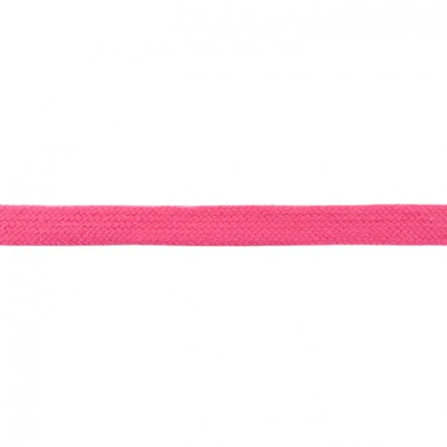 Flachkordel in Pink, Meterware im Ausschnitt