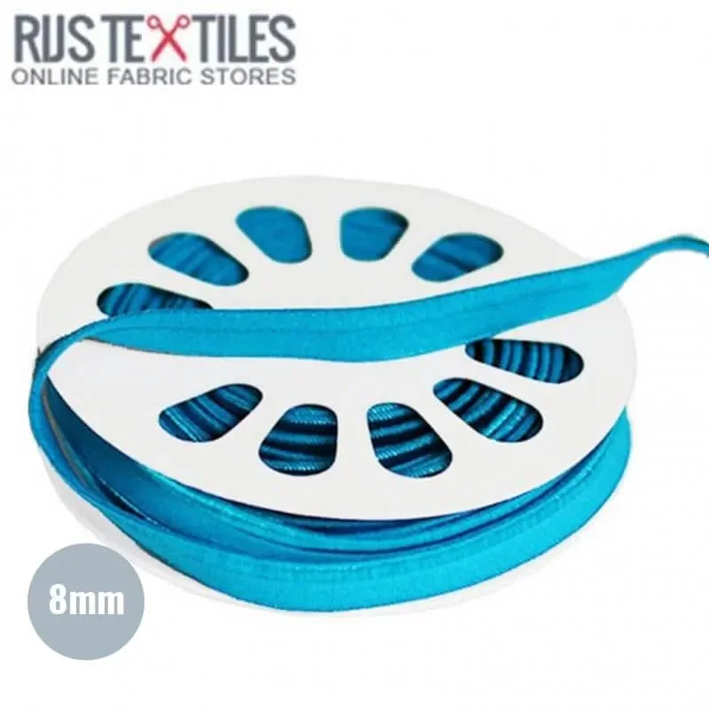 elastisches Glanz-Paspelband in Aqua, Meterware im Ausschnitt