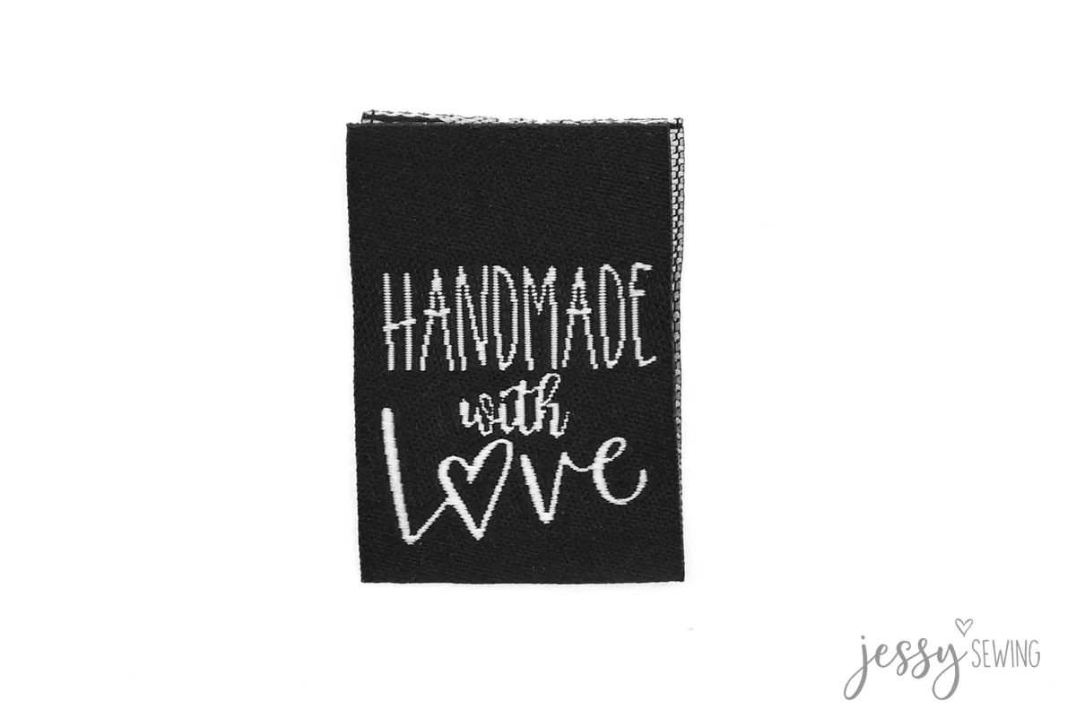 Weblabel Handmade with love in Schwarz, Nahaufnahme