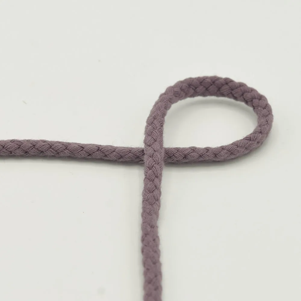 Kordel rund 4 mm in Mauve, Nahaufnahme der geflochtenen Oberfläche