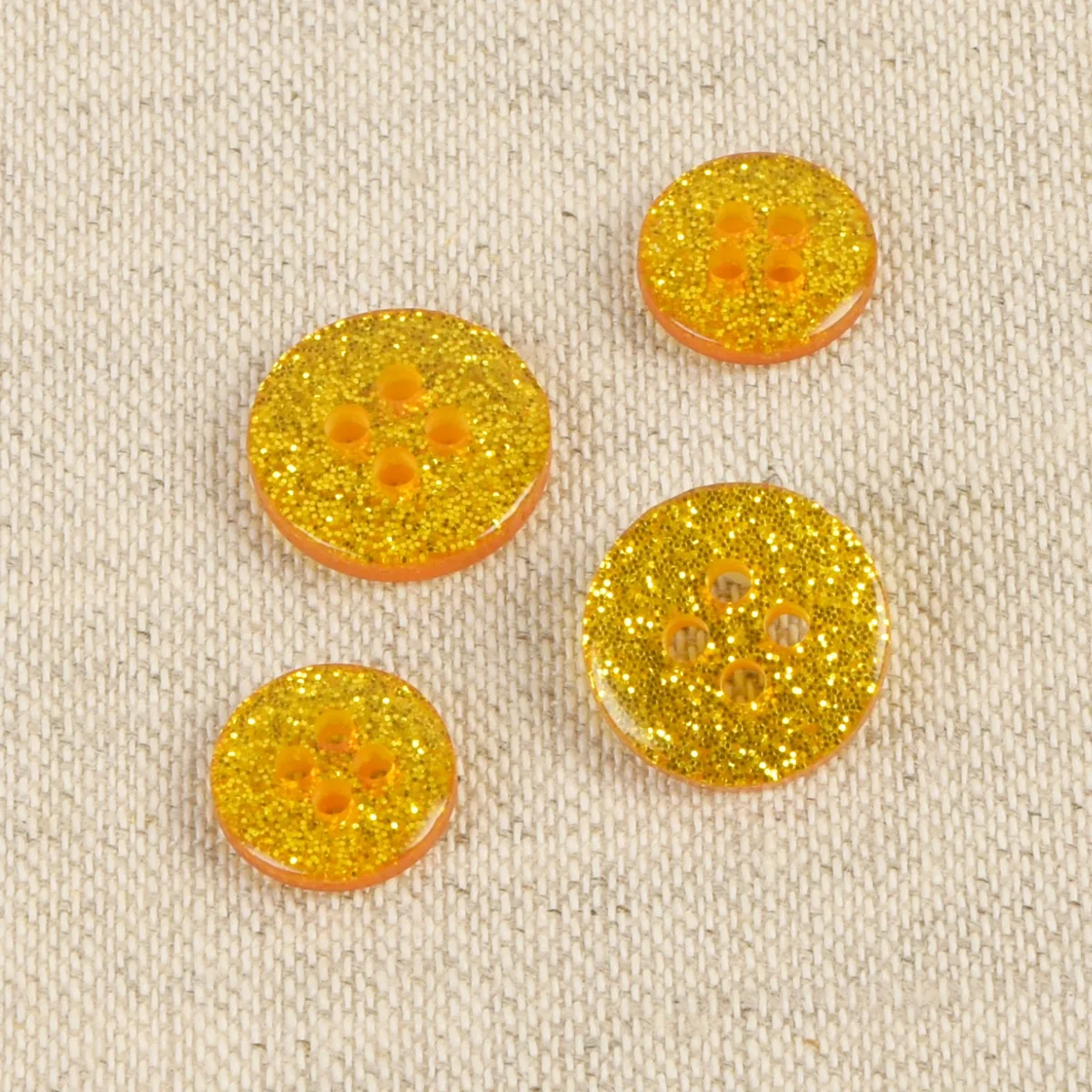Kunststoffknopf 13 mm in Gold Glitzer, 4-löchrig, mit eingeschlossenem Glitzer