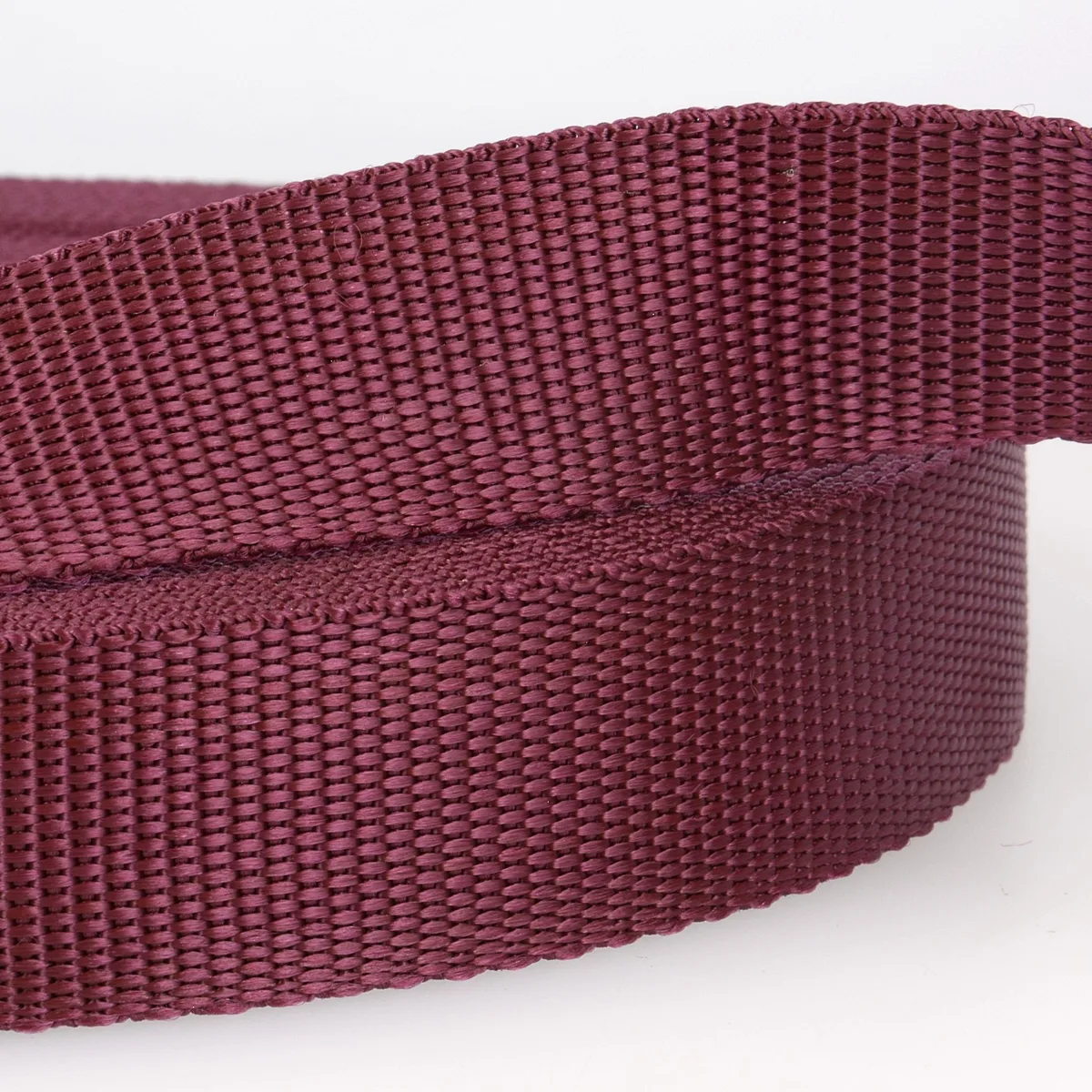 Gurtband aus Polypropylen 30 mm in Bordeaux auf der Rolle