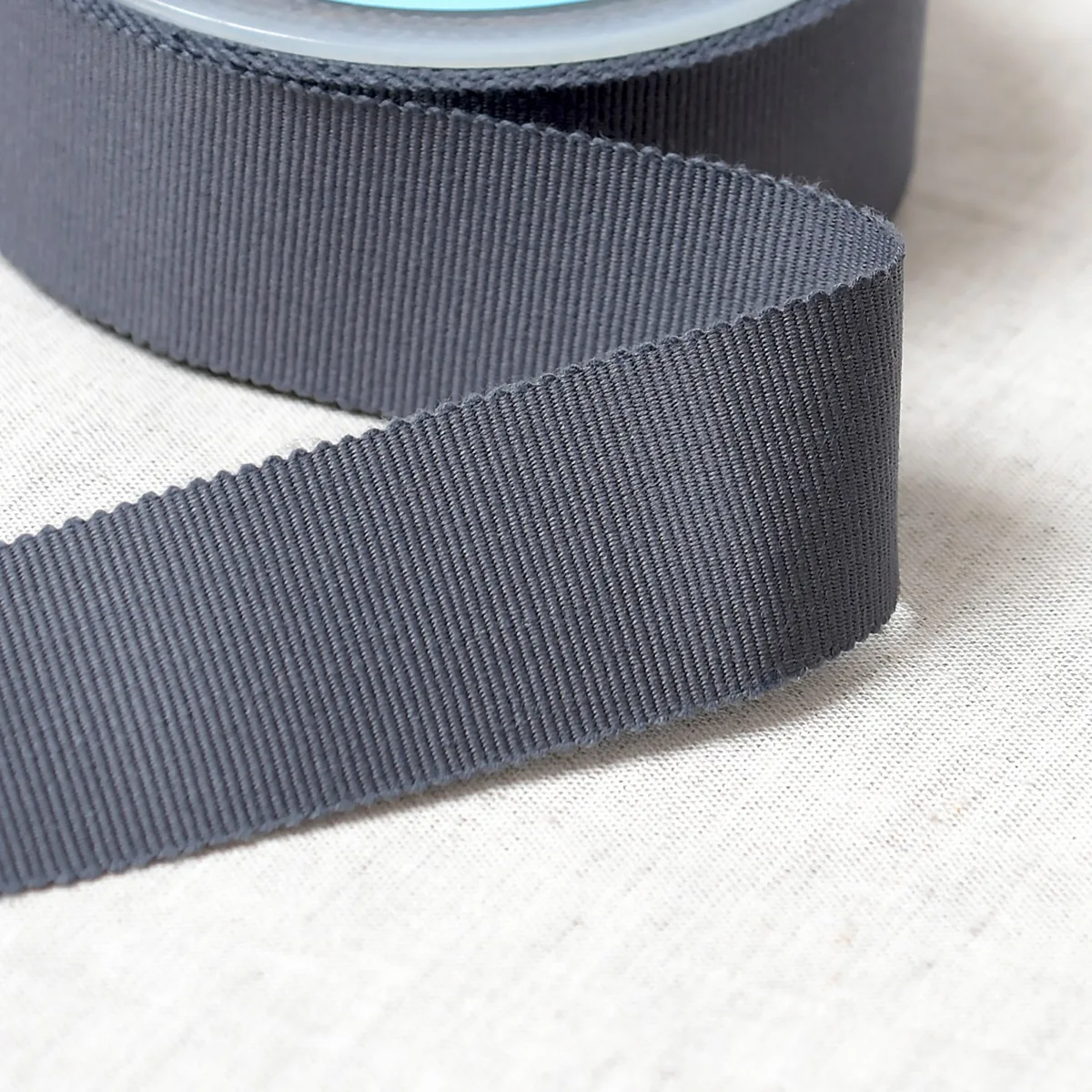 Ripsband aus Baumwolle 25 mm in Dunkelgrau mit feiner Querrippe