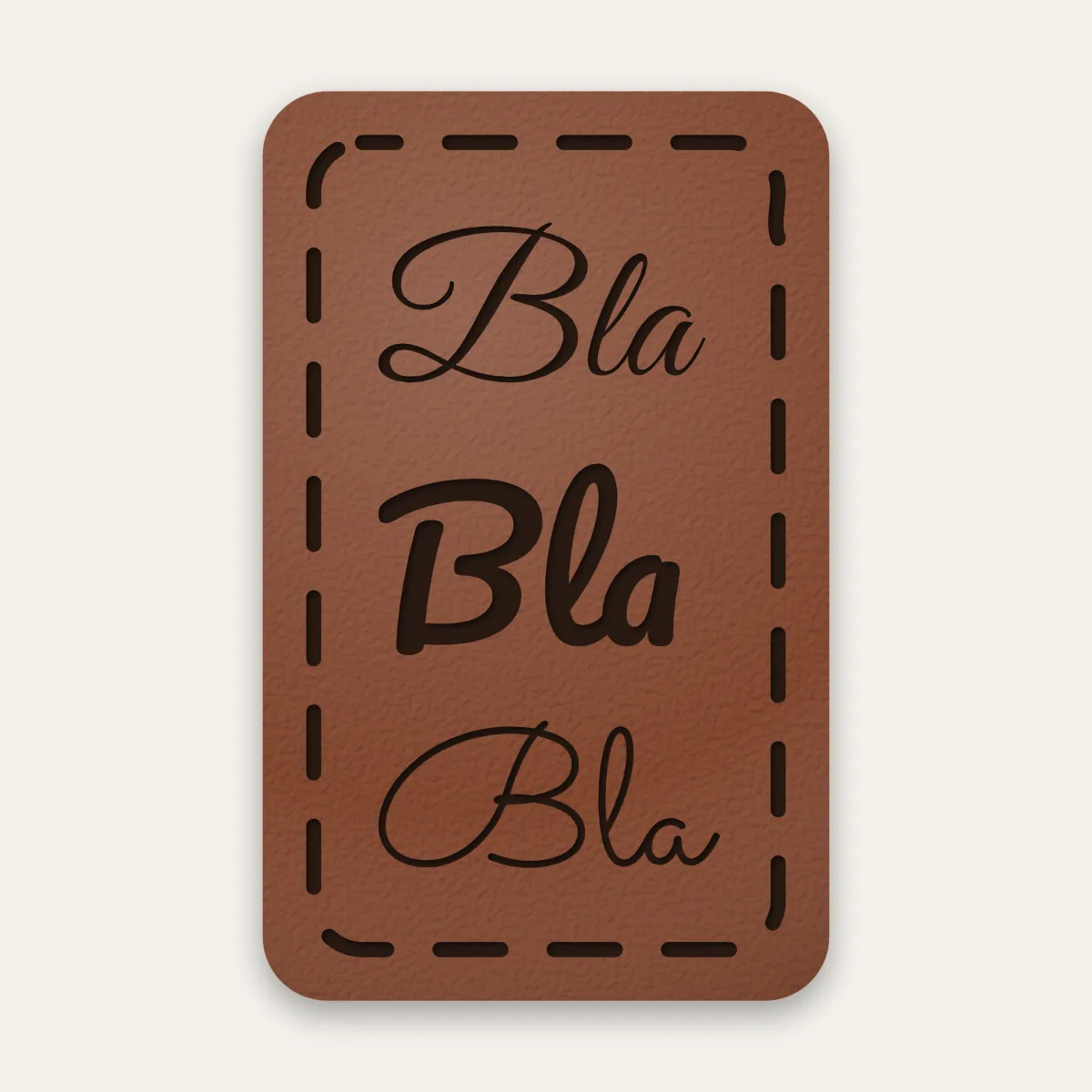 Kunstleder-Label Bla Bla Bla in Rotbraun mit gelaserter Ziernaht